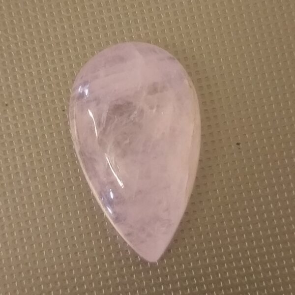 Morganite cabochon 033