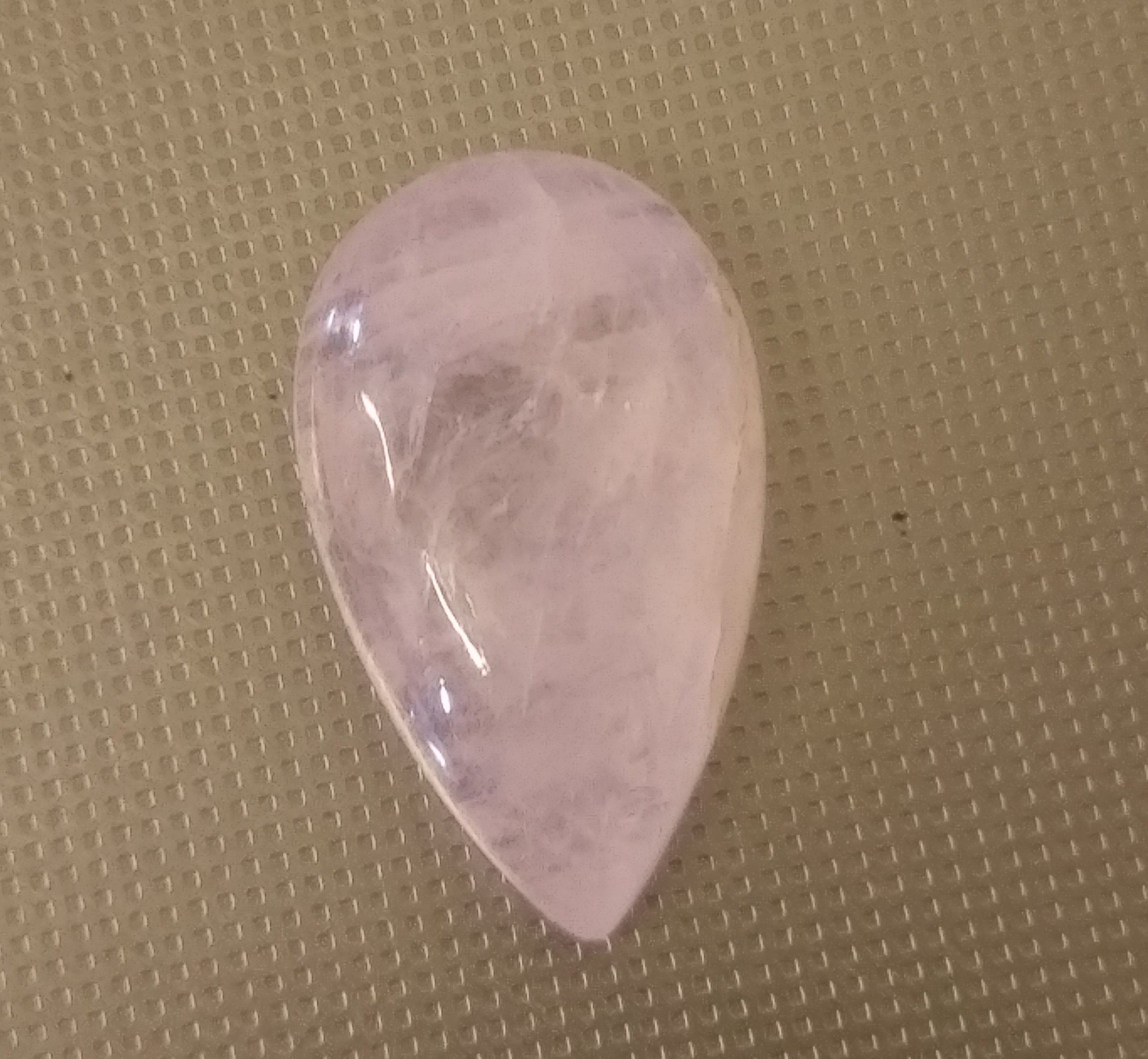 Morganite cabochon 033