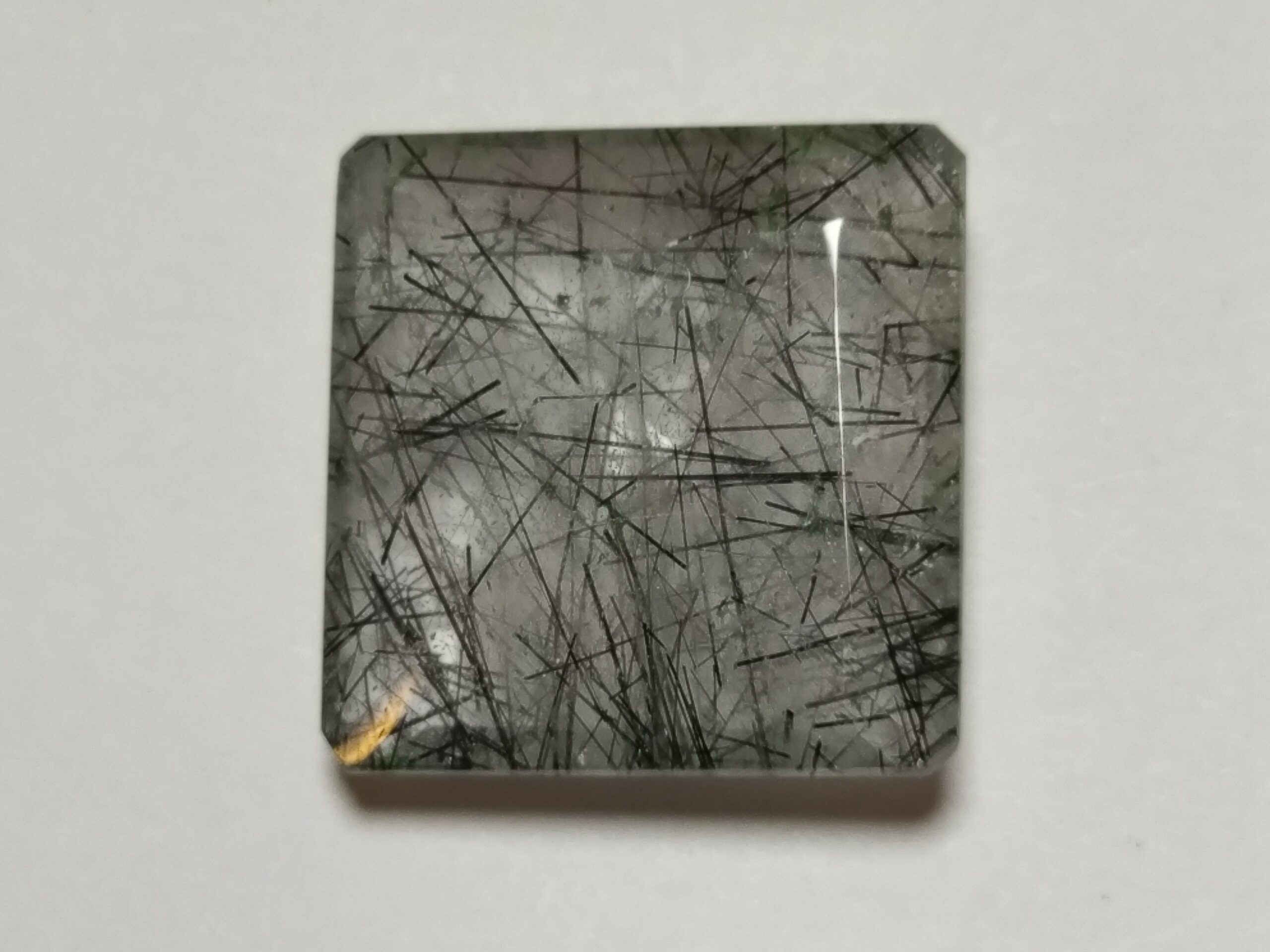 Black rutile quartz facet 015