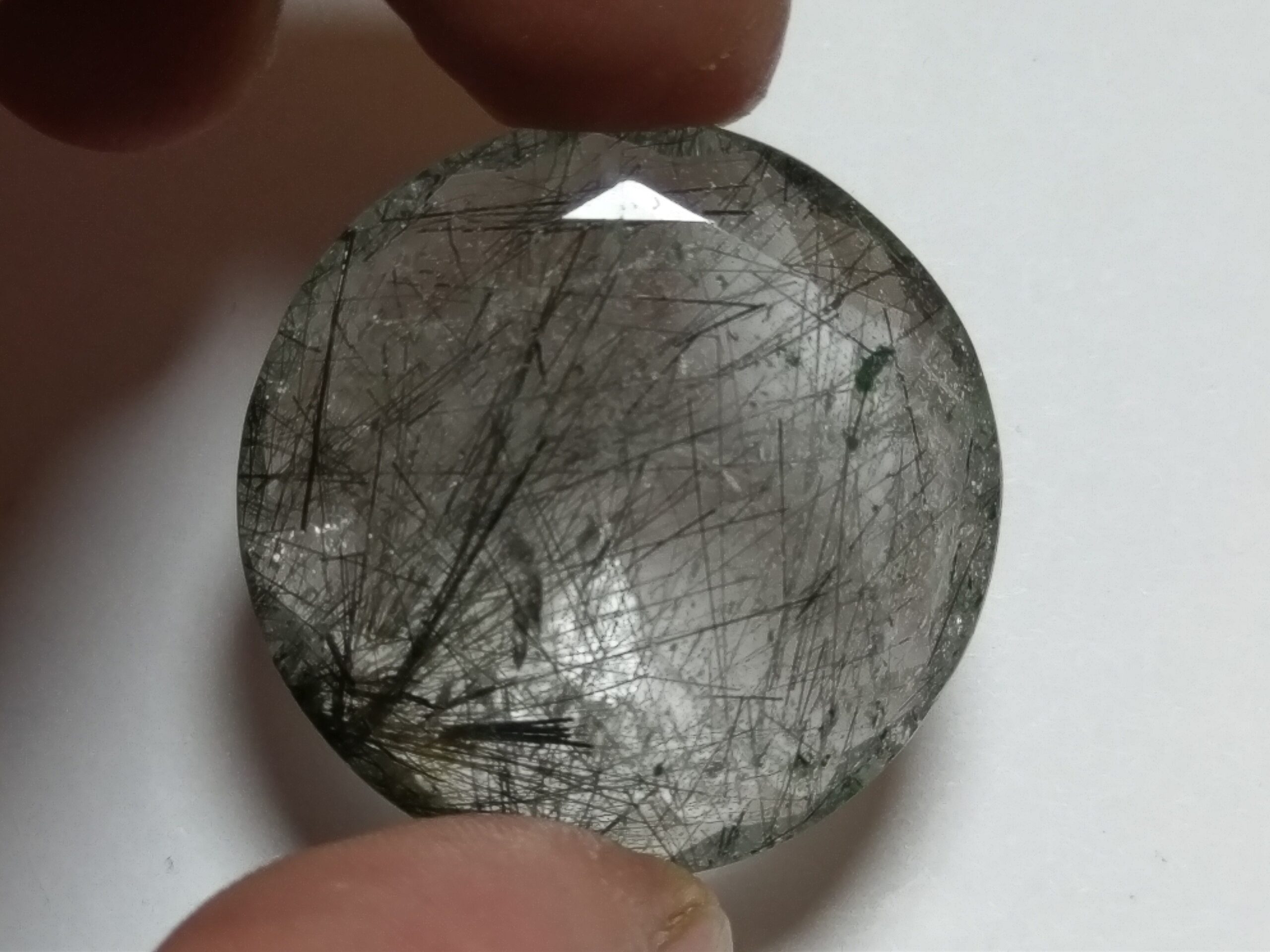 Black rutile quartz facet 017