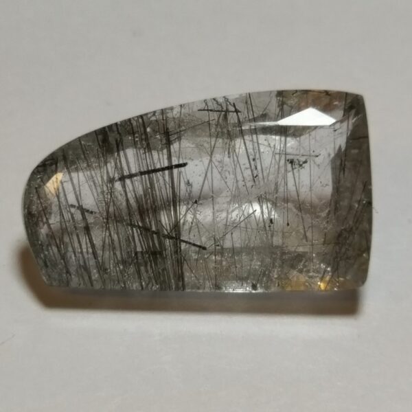 Black rutile quartz facet 032