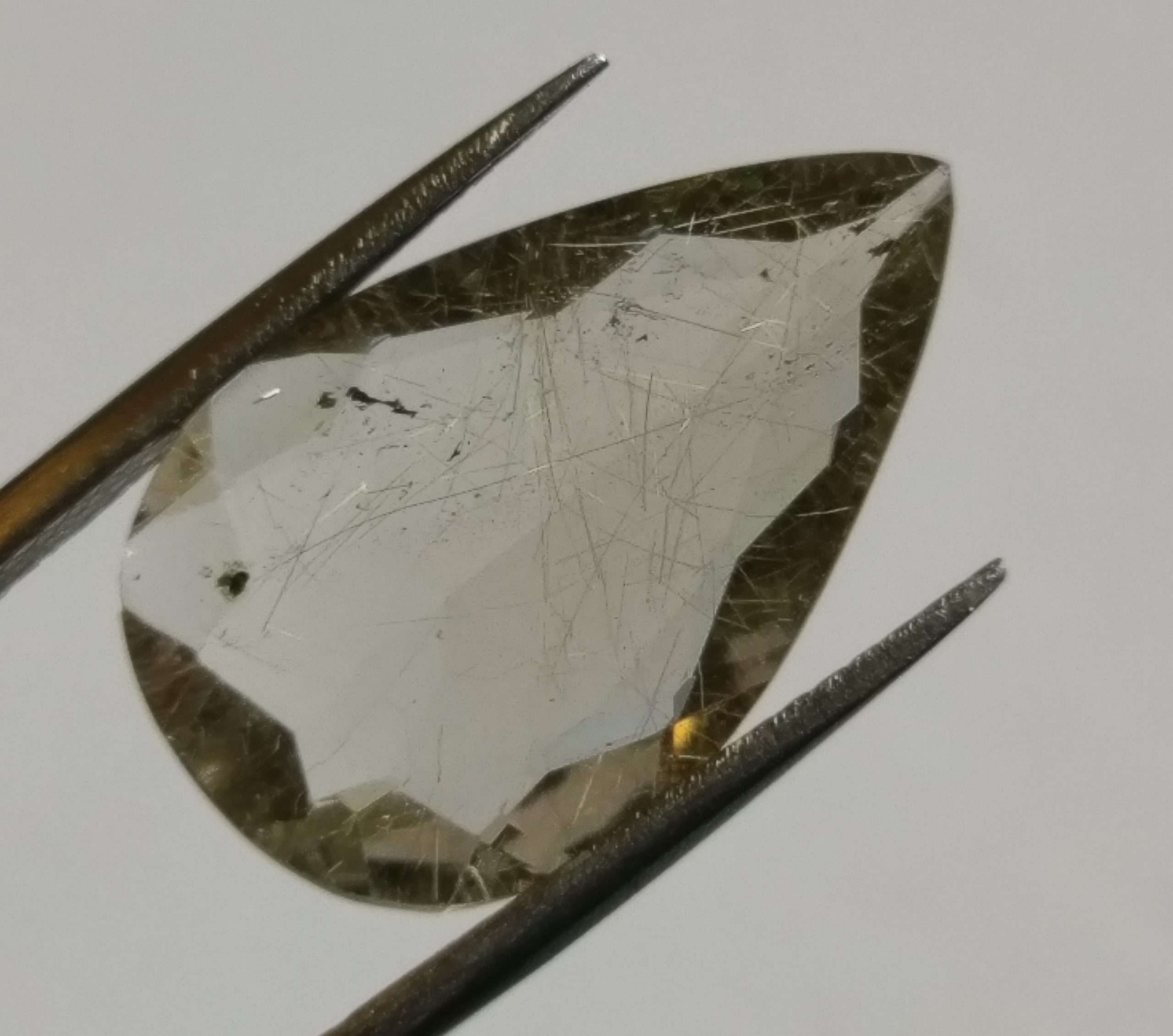 Golden rutile quartz facet 033