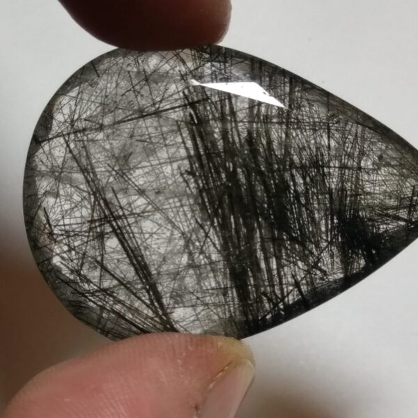 Black rutile quartz facet 016