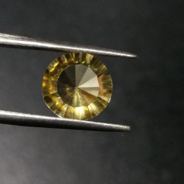 8mm round Citrine fantasy cut 020