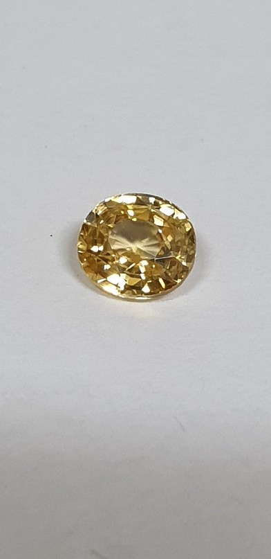 7.7x6.9x4.2mm Sri-Lankan zircon facet