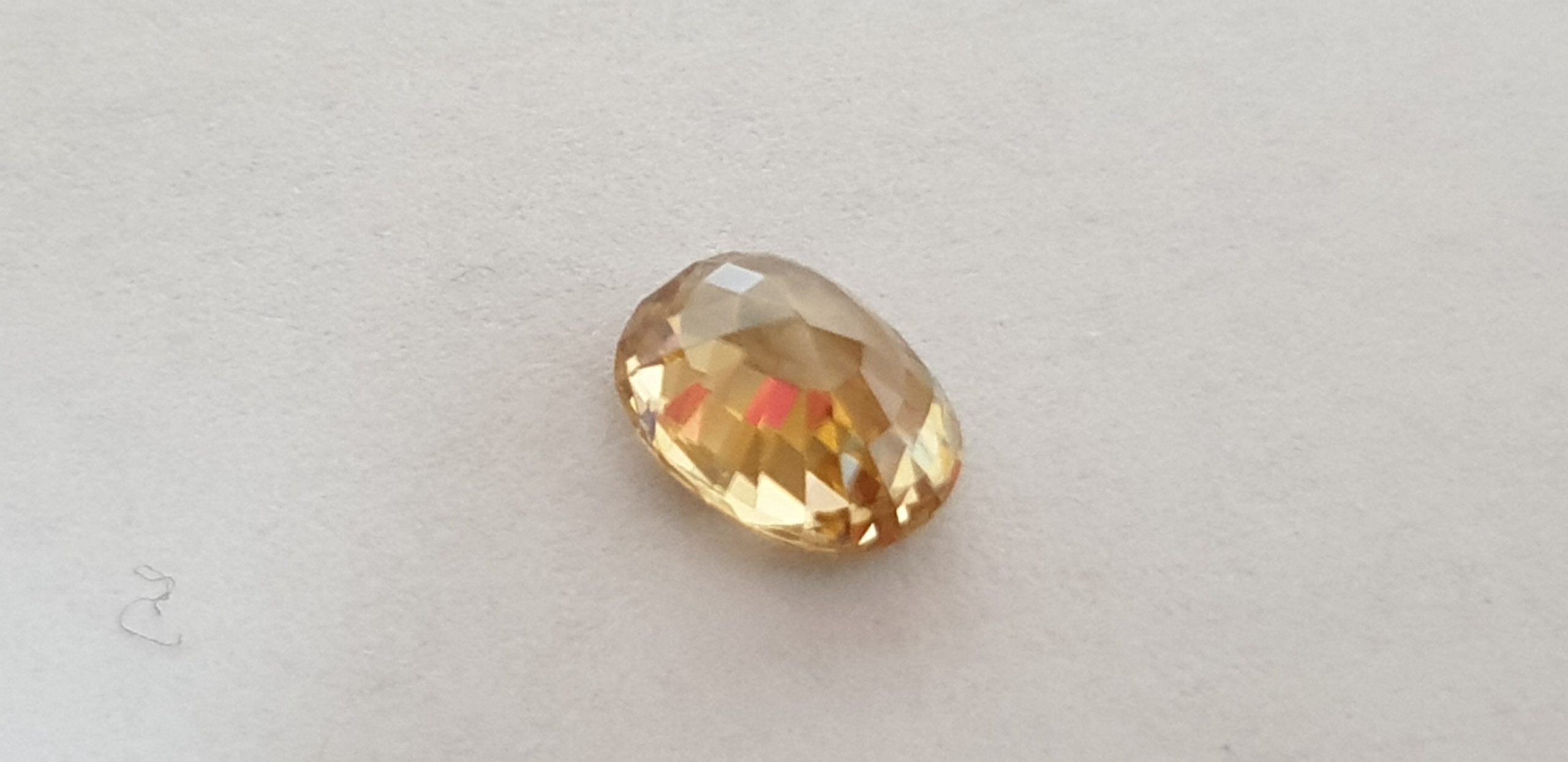 8.4x6.3x4.2mm Sri-Lankan zircon facet - Image 2
