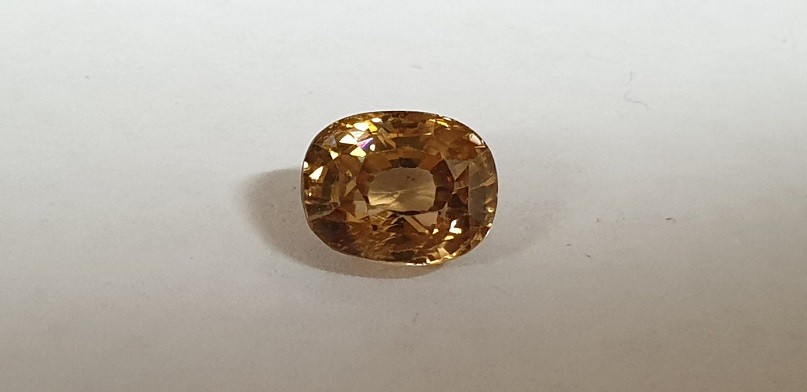 7.4x5.8x4.6mm Sri-Lankan zircon facet