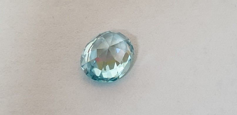 8.6x6.7x3.5mm Sri-Lankan zircon facet - Image 2