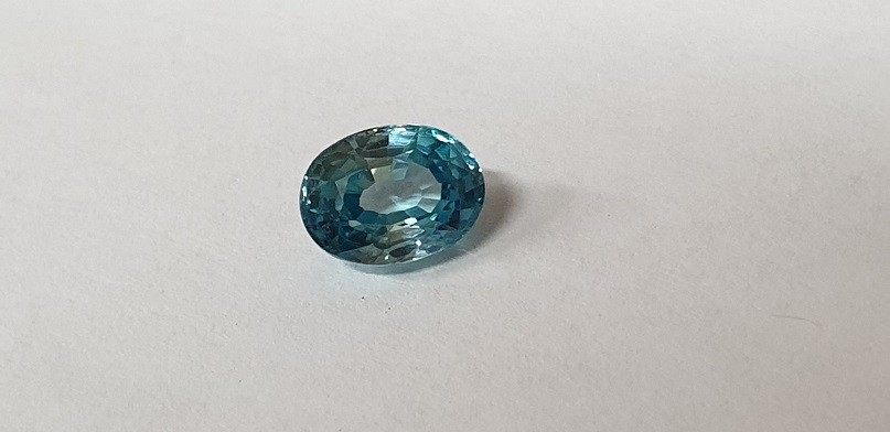 7.9x5.8x4.1mm Sri-Lankan zircon facet