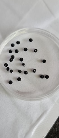 1ct parcel of 2mm black spinel