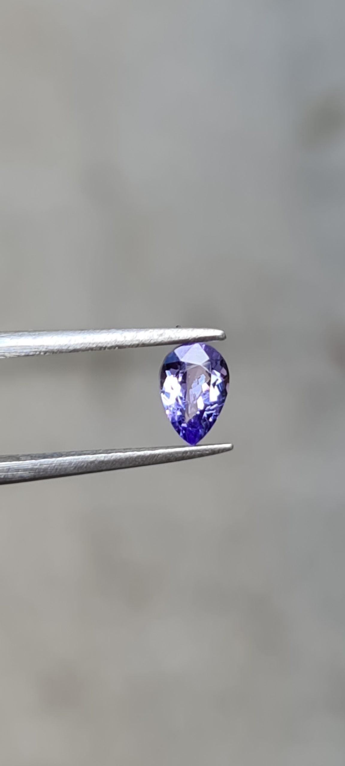 7.2x5x4mm tanzanite facet
