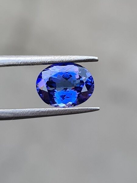 9.38x7.37x4.55mm Oval Cut Tanzanite Faceted Loose Stone for Custom Rings