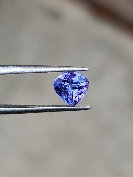 8.26x8.08x5.18mm Pear Cut Tanzanite Faceted Loose Stone for Bespoke Pendants