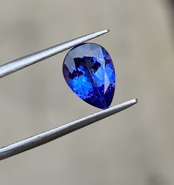 11.07mm Pear Tanzanite Facet Gemstone for Bespoke Jewellery
