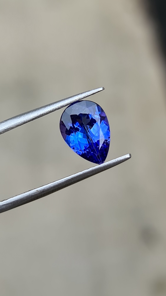 11.07mm Pear Tanzanite Facet Gemstone for Bespoke Jewellery