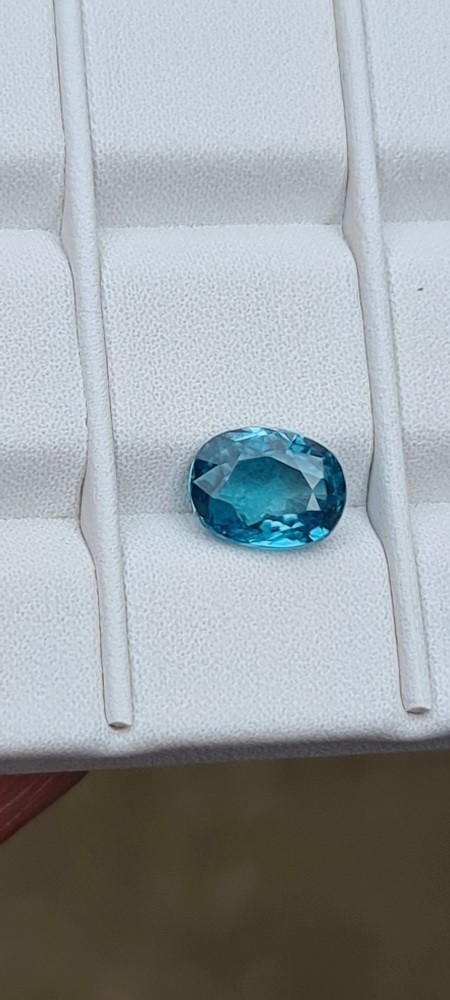 9.5x7.2x4mm Sri-Lankan zircon facet