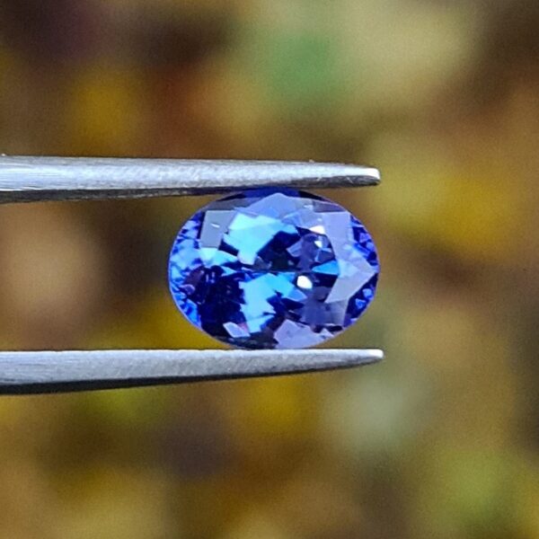 8.9x6.92x4.7mm Oval Cut Tanzanite Faceted Loose Stone for Halo Rings