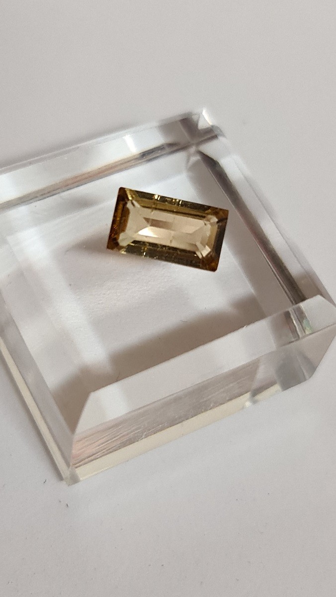 11.1x6.3mm Brazilian tourmaline facet