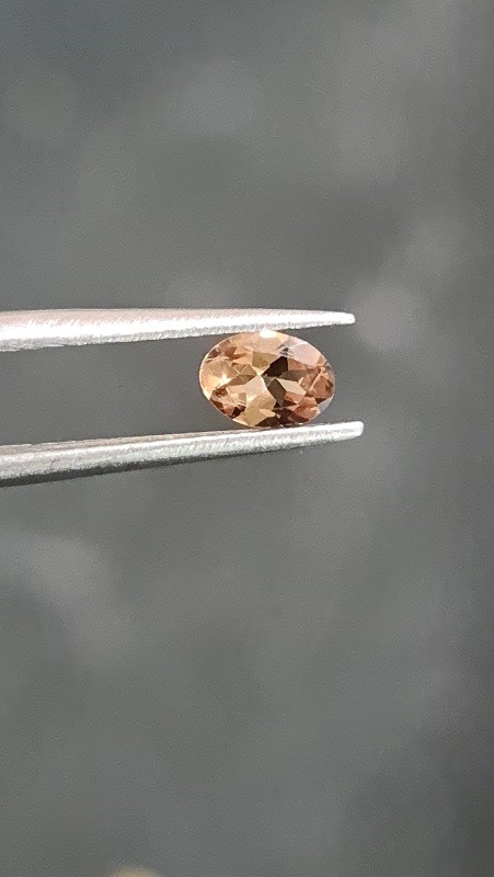 6.65x4.80x2.73mm oval-cut, colour-change garnet facet. Lab certified