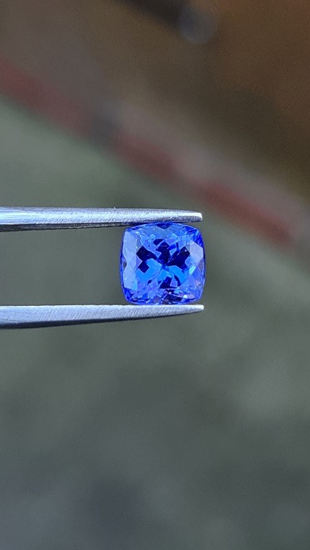 7.03x6.98x5.07mm Cushion Cut Tanzanite Faceted Loose Stone for Custom Rings