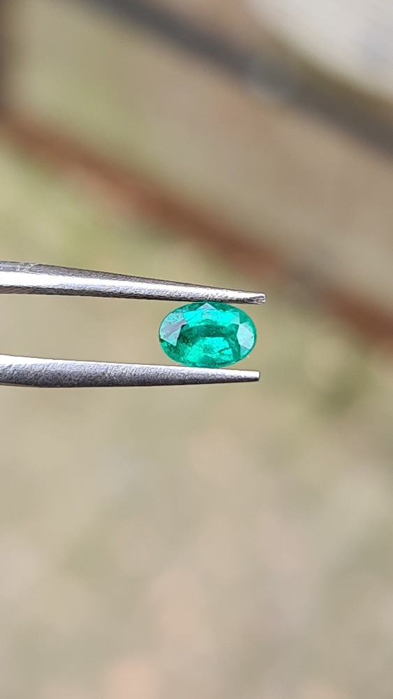 6x4.1mm oval-cut Brazilian emerald facet AA grade