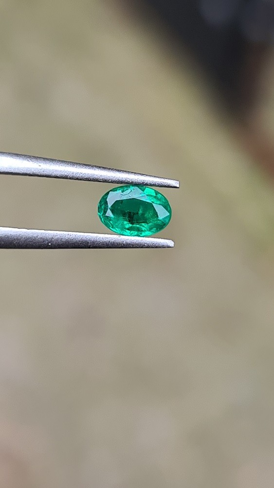 5.9x4mm oval-cut Brazilian emerald facet AA grade