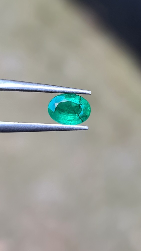 7x5.2mm oval-cut Brazilian emerald facet AA grade