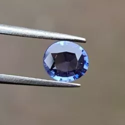 Your precious gems Stunning 7.7x7x3mm AA grade Sri-Lankan oval-cut sapphire facet