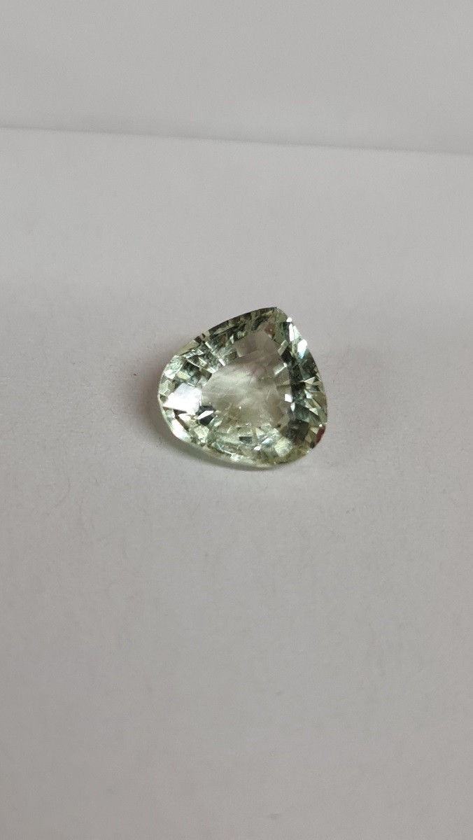 9.3x9.3mm Ethiopian emerald facet