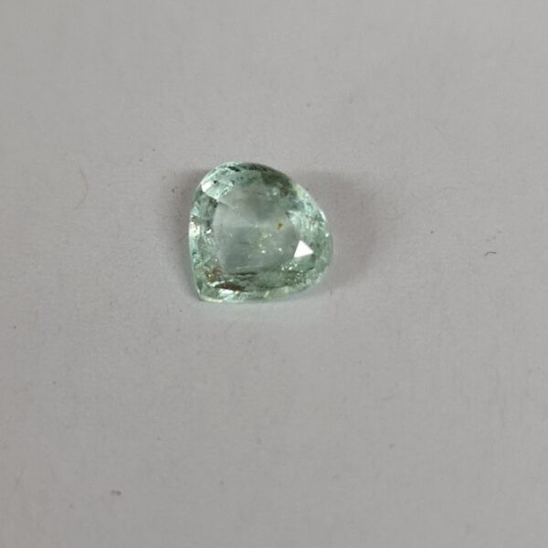 7.9x7.5mm Ethiopian emerald facet