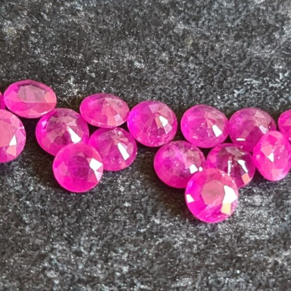5mm round Burmese ruby facet x1