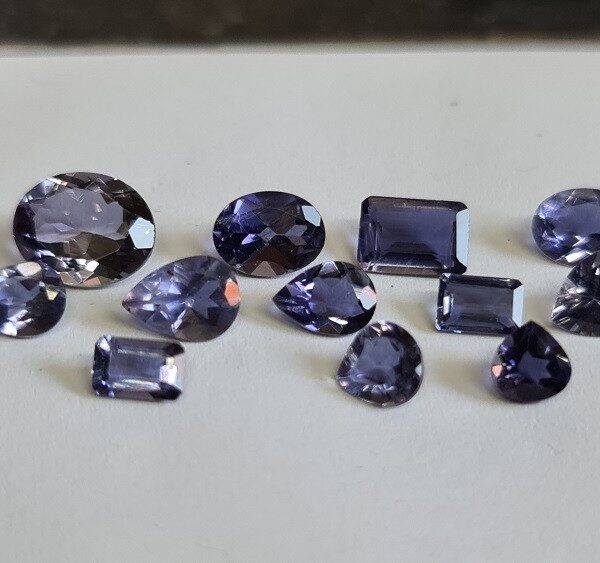 10ct parcel of mixed Iolite facets - 12 pieces