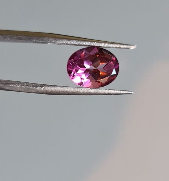 7x5mm oval pink topaz facet