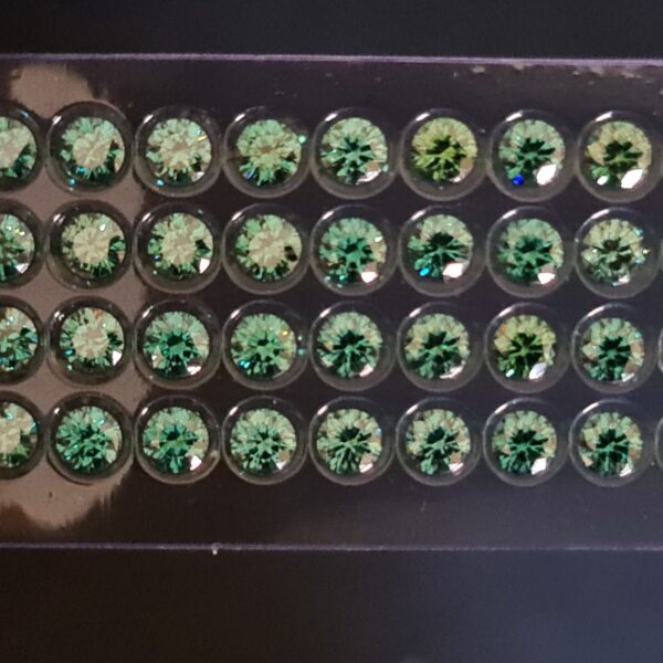 4mm VIBRANT GREEN moissanite facet
