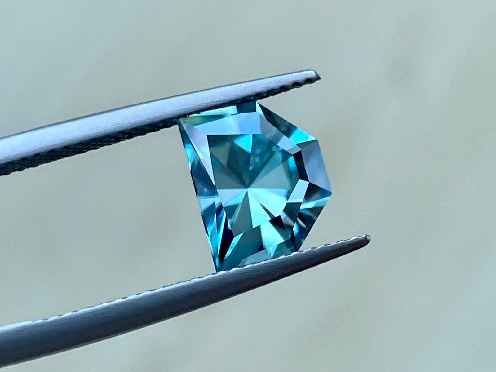 9.55x7.96x5.88mm precision-cut Cambodian zircon facet