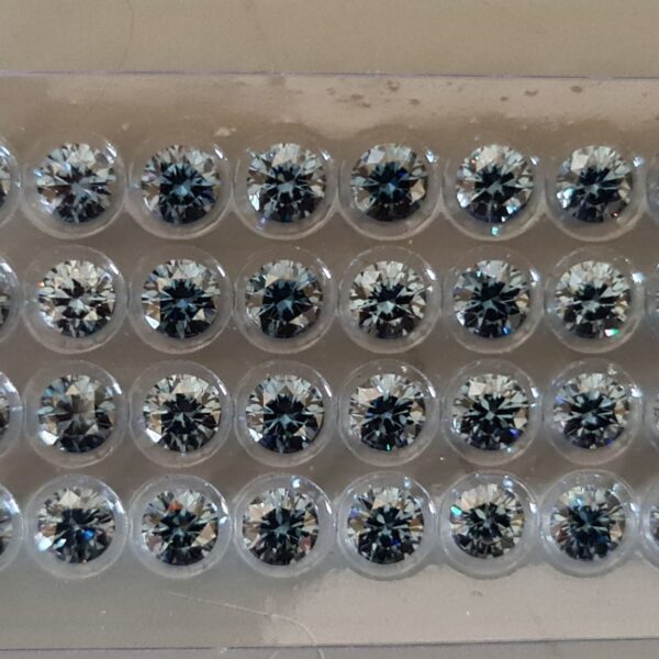5mm ICE BLUE moissanite facet