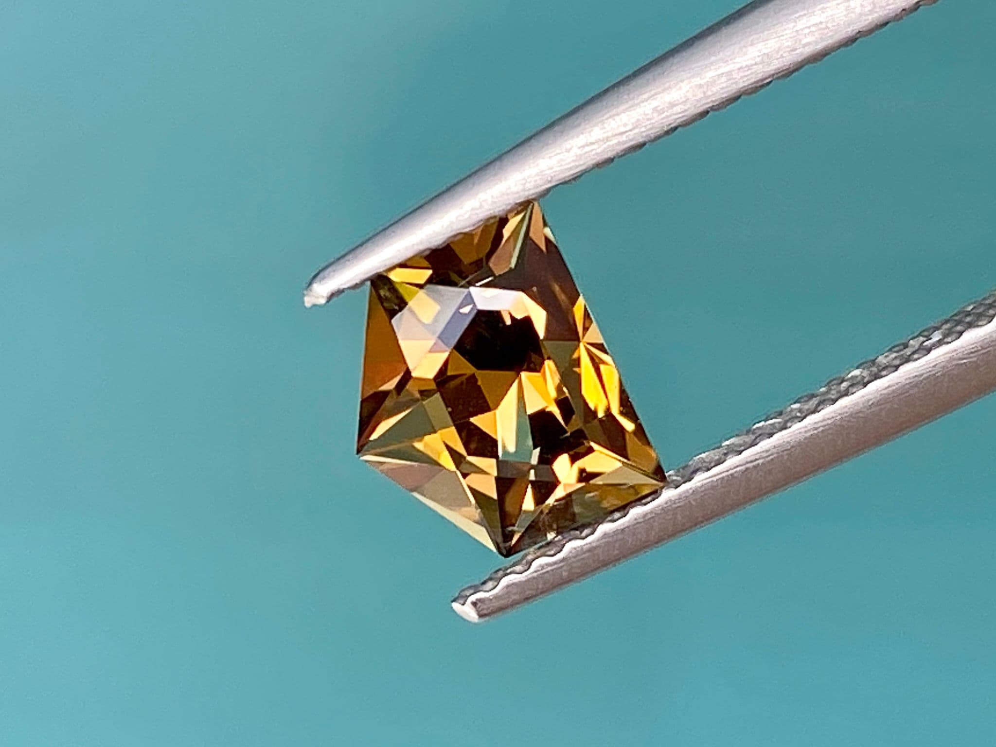 7.07x6.09x5.08mm precision-cut natural tanzanite facet