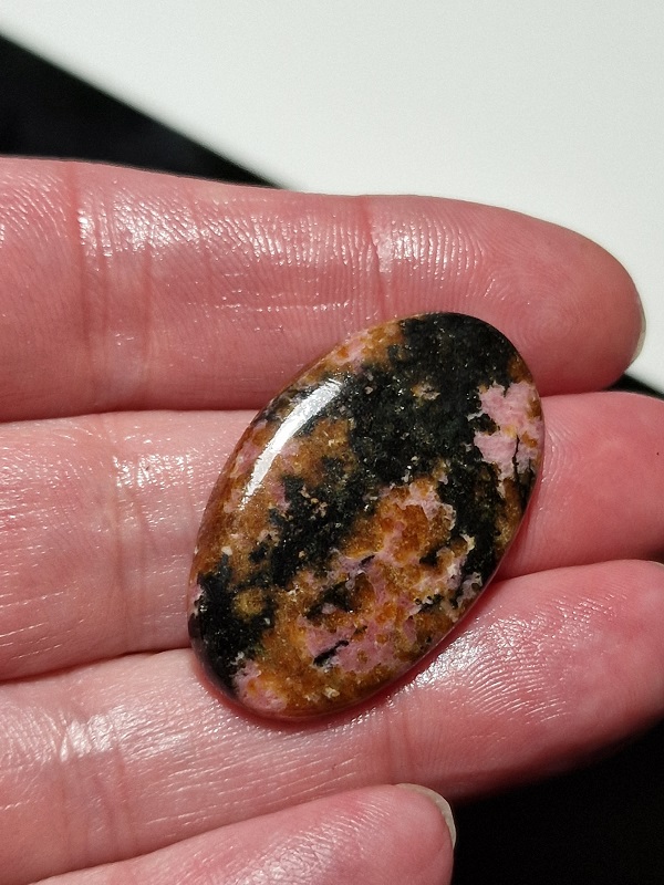 39x24mm rhodonite cabochon