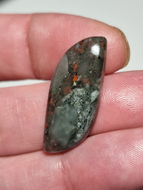 33x14mm bloodstone cabochon