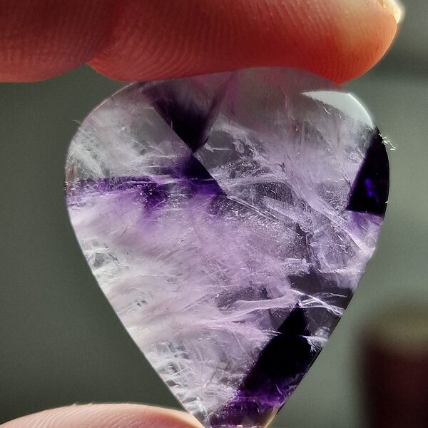 33x28mm trapiché amethyst cabochon