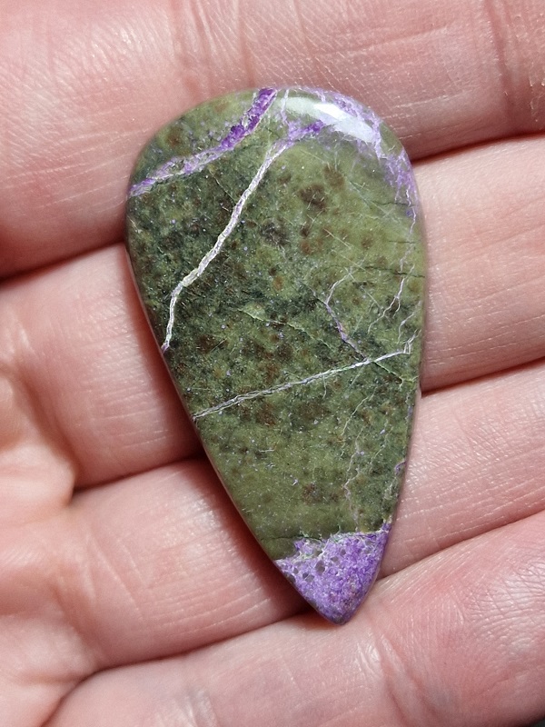 44x25mm stichtite cabochon