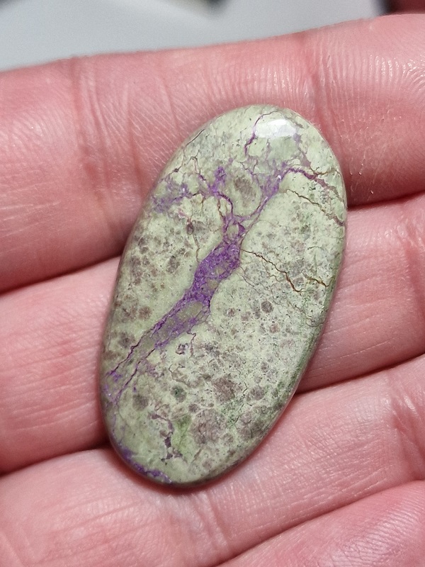 41x21mm stichtite cabochon