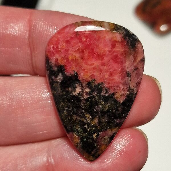 39x28mm rhodonite cabochon