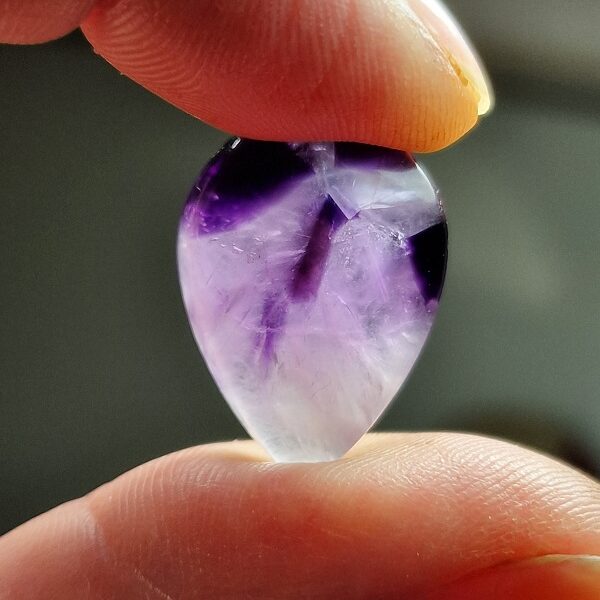 24x18mm trapiché amethyst cabochon