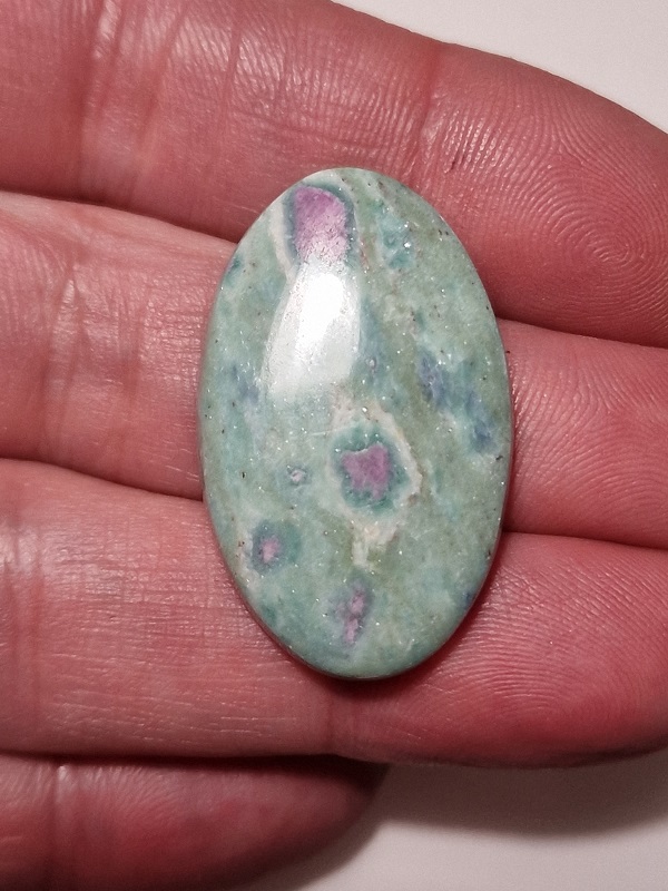 35x21mm ruby in fuchsite cabochon