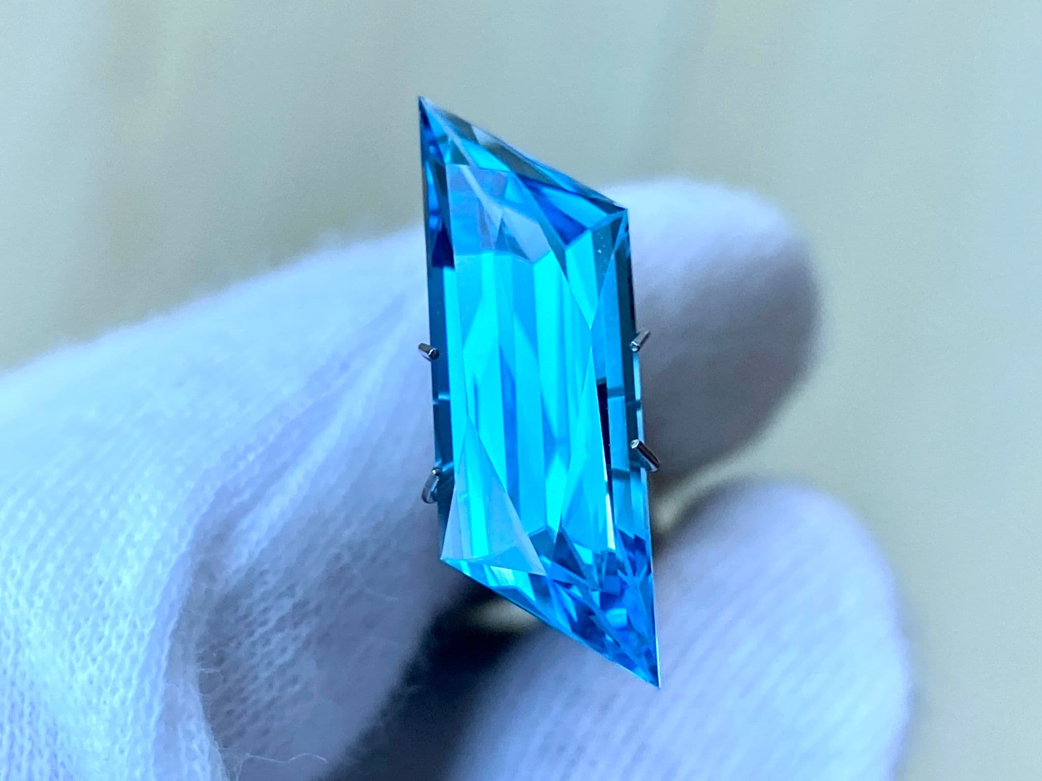 23.50x7.86x6.80mm precision-cut swiss blue topaz facet - Image 4