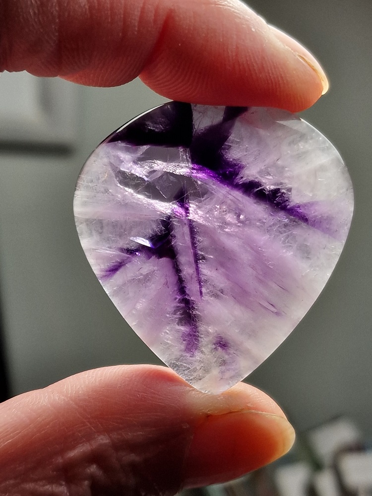 43x40mm trapiché amethyst cabochon