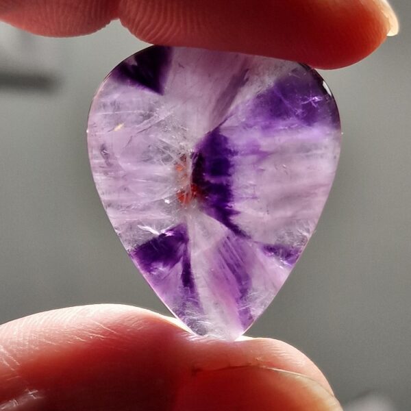32x25mm trapiché amethyst cabochon