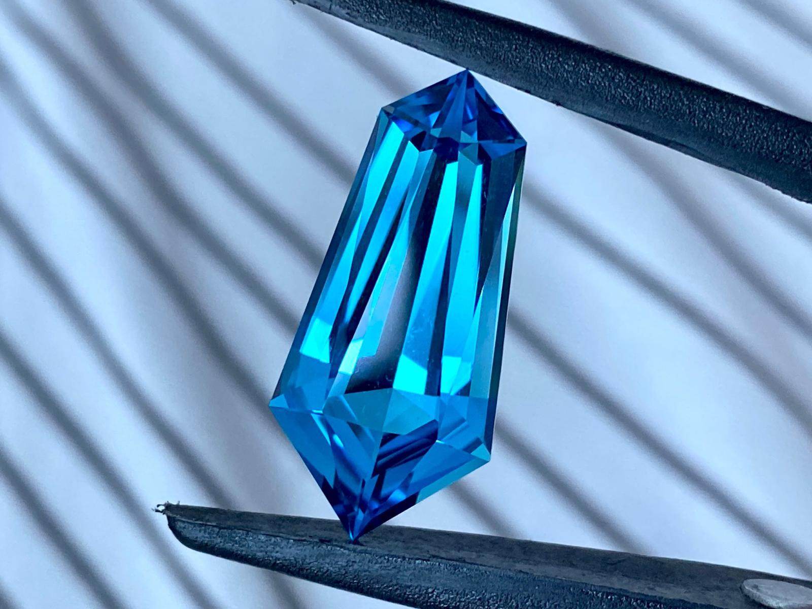 24.10x11.27x8.27mm precision-cut swiss blue topaz facet - Image 2