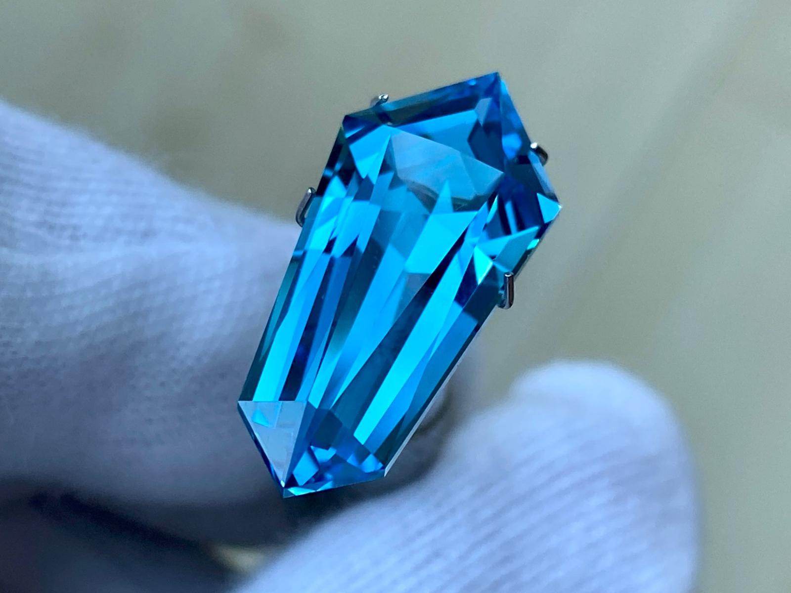 24.10x11.27x8.27mm precision-cut swiss blue topaz facet - Image 4